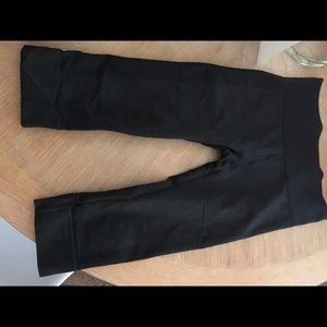 Lulu lemon black high performance stretch pants